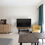 Beautiful Apt With Balcony Near Canal De L\'Ourcq