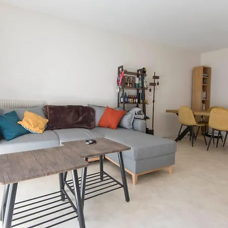 Appartamento Beautiful Apt With Balcony Near Canal De L'ourcq Parigi